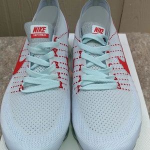 Nike Vapormax size 10 no box BRAND NEW yeezy